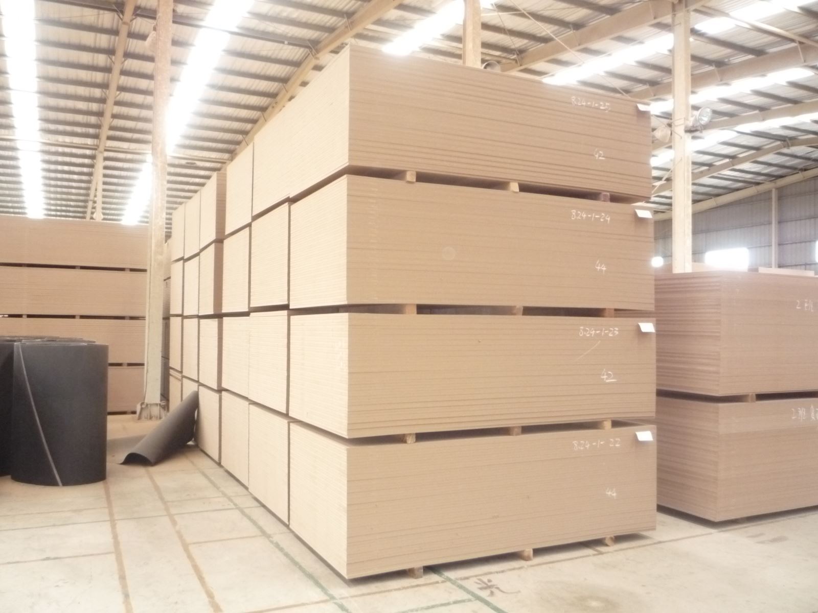 Gỗ công nghiệp MDF